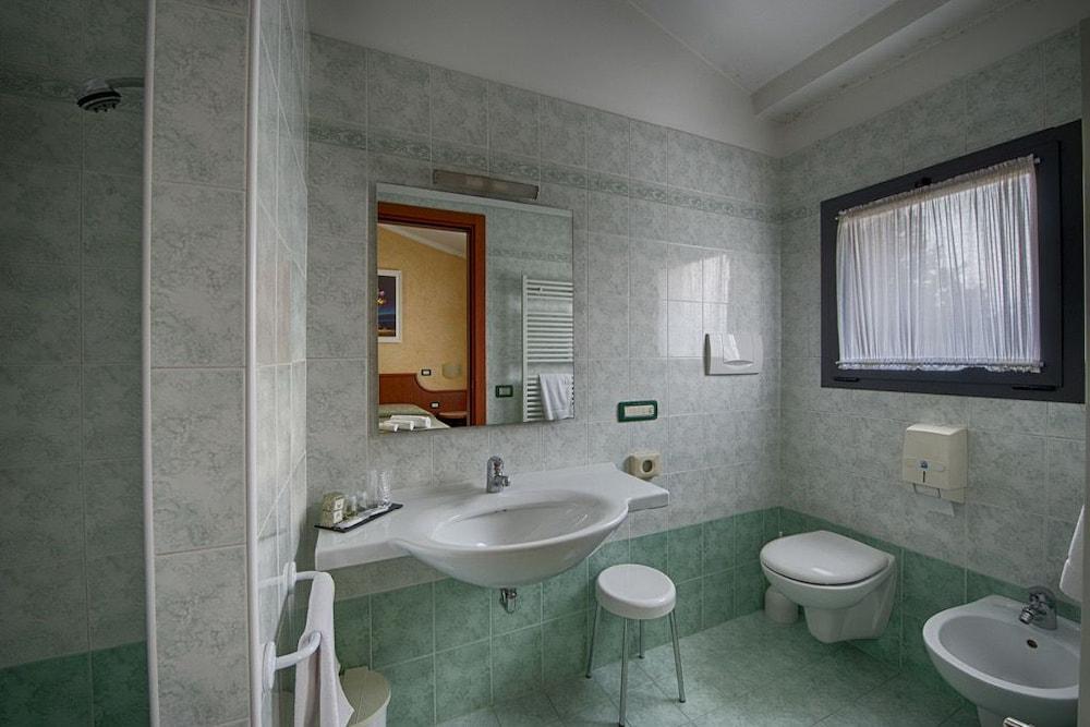Hotel Guerro Castelvetro di Modena Dış mekan fotoğraf